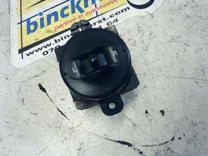 Usados Interruptor de retrovisor Kia Picanto (BA) 1.1 12V Precio € 10,50 Norma de margen ofrecido por Binckhorst BV