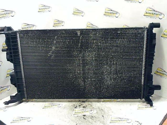 Radiator from a Renault Grand Scénic III (JZ) 1.4 16V TCe 130 2010