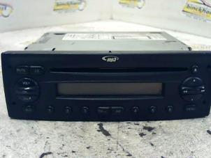 Gebrauchte Radio CD Spieler Iveco New Daily IV 35C15V, 35C15V/P Preis € 63,53 Mit Mehrwertsteuer angeboten von Binckhorst BV