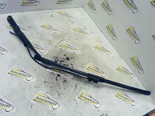 Used Front wiper arm Iveco New Daily IV 35C15V, 35C15V/P Price € 25,41 Inclusive VAT offered by Binckhorst BV
