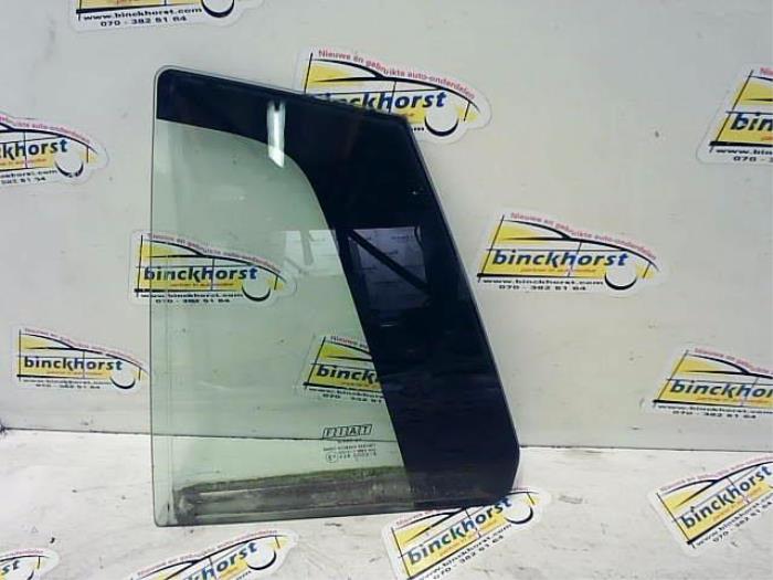 Usados Ventanilla triangular izquierda detrás Fiat Bravo (198A) 1.4 T-Jet 16V 120 Precio € 31,50 Norma de margen ofrecido por Binckhorst BV