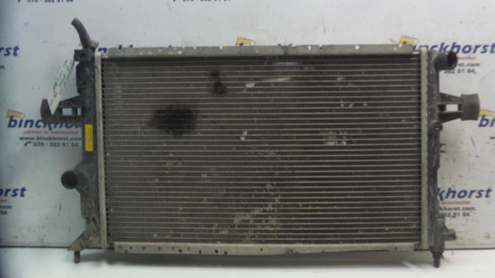 Usagé Radiateur Opel Astra G (F70) 1.7 DTL Prix € 26,25 Règlement à la marge proposé par Binckhorst BV