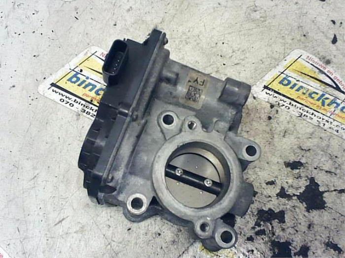 Usagé Boitier papillon Renault Megane III Coupe (DZ) 1.2 16V TCE 115 Prix € 52,50 Règlement à la marge proposé par Binckhorst BV