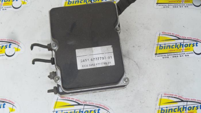 Bomba ABS BMW 5 serie Touring (E61), 2004 / 2010 530d 24V, Combi, Diesel, 2.993cc, 160kW (218pk), RWD, M57ND30; 306D2, 2004-03 / 2005-09, NJ71; NJ72; NS71 (Usado)