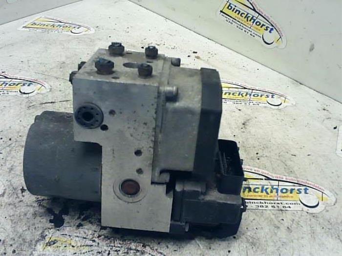 Usagé Pompe ABS Chevrolet Nubira (J200) 1.8 16V Prix € 84,00 Règlement à la marge proposé par Binckhorst BV