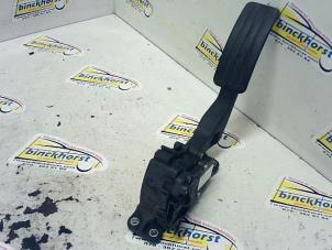 Used Accelerator pedal Dacia Duster (HS) 1.5 dCi Price € 42,00 Margin scheme offered by Binckhorst BV
