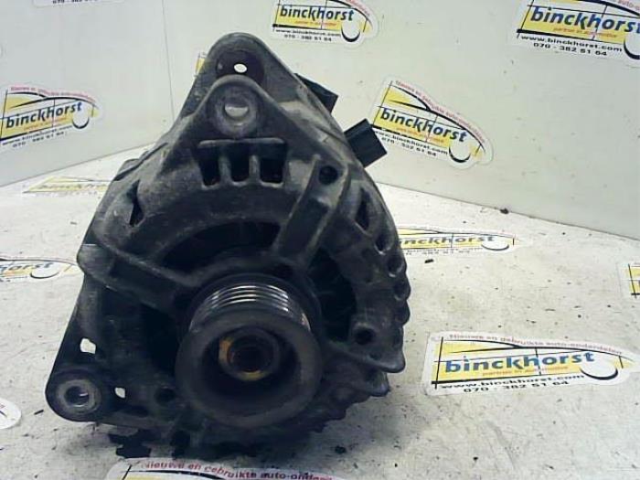 Begagnade Dynamo Ford Mondeo II Wagon 1.8i 16V Pris € 42,00 Marginaltabell erbjuds av Binckhorst BV