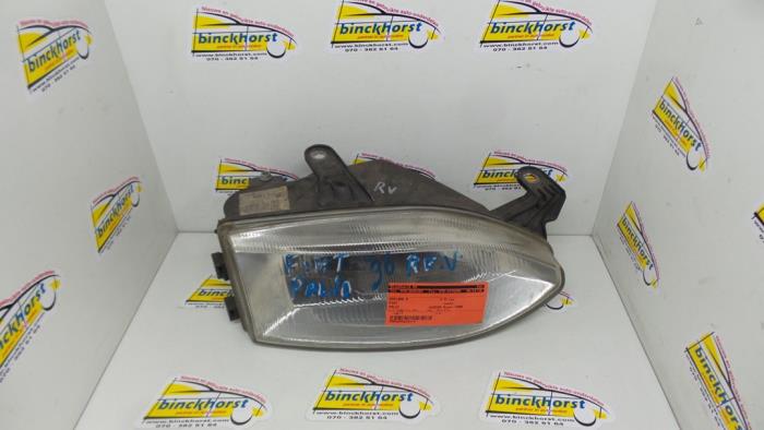 Używane Reflektor prawy Fiat Palio Weekend (178D) 1.7 TD 70 Cena € 26,25 Procedura marży oferowane przez Binckhorst BV