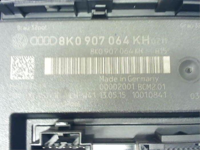 Serrure de contact + ordinateur d'un Audi Q5 (8RB) 2.0 TDI 16V Quattro 2015