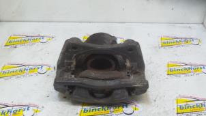 Used Front brake calliper, left Renault Clio III (BR/CR) 1.5 dCi 85 Price € 36,75 Margin scheme offered by Binckhorst BV