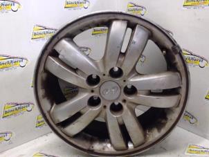 Used Wheel Hyundai Tucson (JM) 2.0 16V CVVT 4x2 Price € 42,00 Margin scheme offered by Binckhorst BV