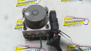 Used ABS pump Renault Clio III (BR/CR) 1.5 dCi 85 Price € 105,00 Margin scheme offered by Binckhorst BV