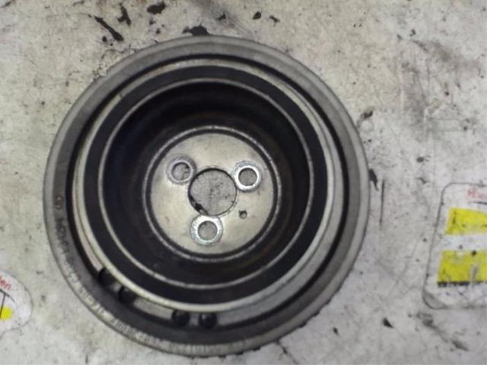 Crankshaft pulley from a Fiat Grande Punto (199) 1.4 2006
