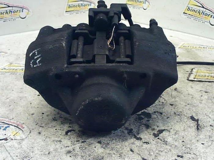 Rear brake calliper, right from a Mercedes-Benz S (W220) 5.0 S-500 V8 24V 2000