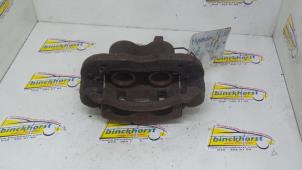 Used Front brake calliper, left Hyundai H-1/Starex Travel 2.5 TD Price € 26,25 Margin scheme offered by Binckhorst BV