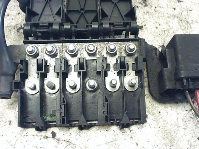 Fuse box from a Volkswagen Fox (5Z) 1.2 2006