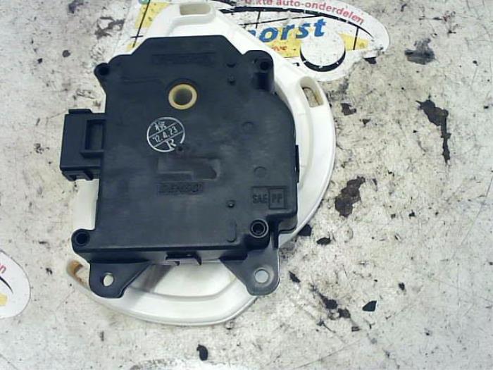 Heater valve motor from a Honda Insight (ZE2) 1.3 16V VTEC 2013