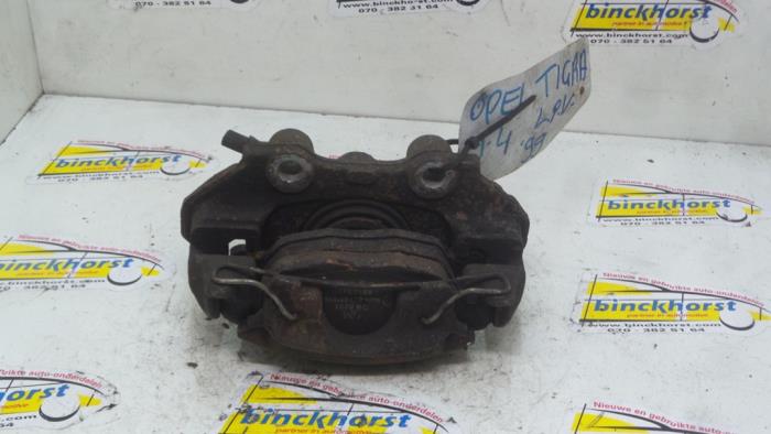 Gebrauchte Bremszange links vorne Opel Tigra (75) 1.4i 16V Preis € 31,50 Margenregelung angeboten von Binckhorst BV