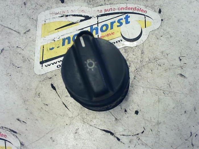 Light switch from a BMW 3 serie (E36/2) 318iS 1.8 16V 1994