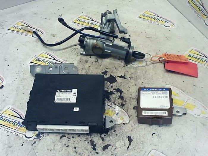 Used Ignition lock + computer Daihatsu YRV (M2) 1.3 16V DVVT Price € 105,00 Margin scheme offered by Binckhorst BV