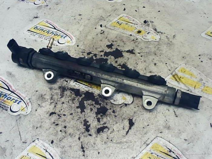 Usagé Système d'injection Renault Espace (JK) 2.0 dCi 16V 150 FAP Prix € 51,45 Règlement à la marge proposé par Binckhorst BV
