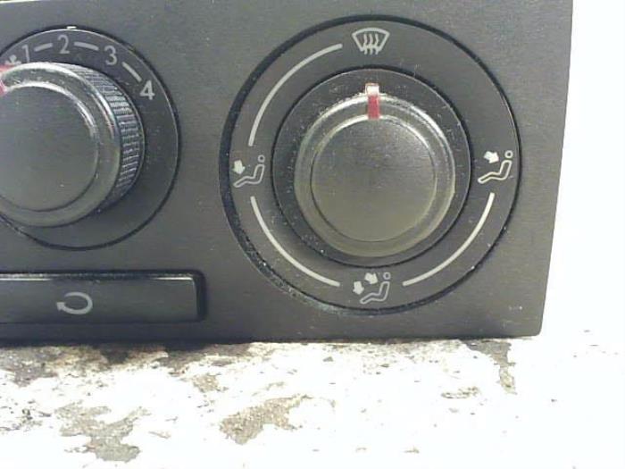 Heater control panel from a Seat Arosa (6H1) 1.4i 2003