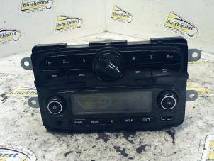 Gebrauchte Radio Smart Forfour (453) 1.0 12V Preis € 105,00 Margenregelung angeboten von Binckhorst BV