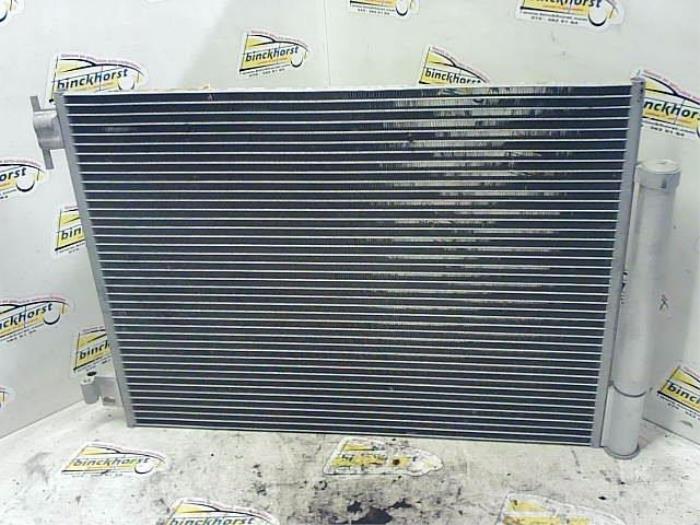 Usagé Radiateur clim Smart Forfour (453) 1.0 12V Prix € 63,00 Règlement à la marge proposé par Binckhorst BV