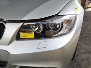Used Headlight, left BMW 3 serie (E90) 325i 24V Price € 157,50 Margin scheme offered by Binckhorst BV