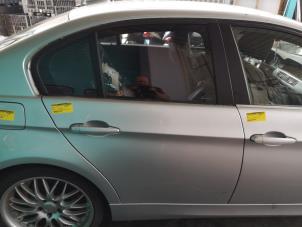 Gebrauchte Tür 4-türig rechts hinten BMW 3 serie (E90) 325i 24V Preis € 124,95 Margenregelung angeboten von Binckhorst BV