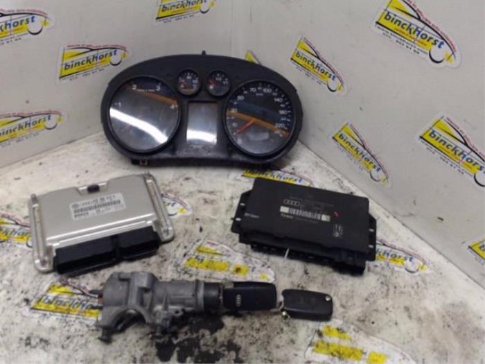 Used Ignition lock + computer Audi A2 (8Z0) 1.4 TDI Price € 157,50 Margin scheme offered by Binckhorst BV