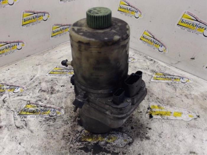 Usagé Pompe de direction Audi A2 (8Z0) 1.4 TDI Prix € 99,75 Règlement à la marge proposé par Binckhorst BV