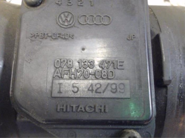 Luftmengenmesser van een Audi A6 (C5) 2.4 V6 30V 2000