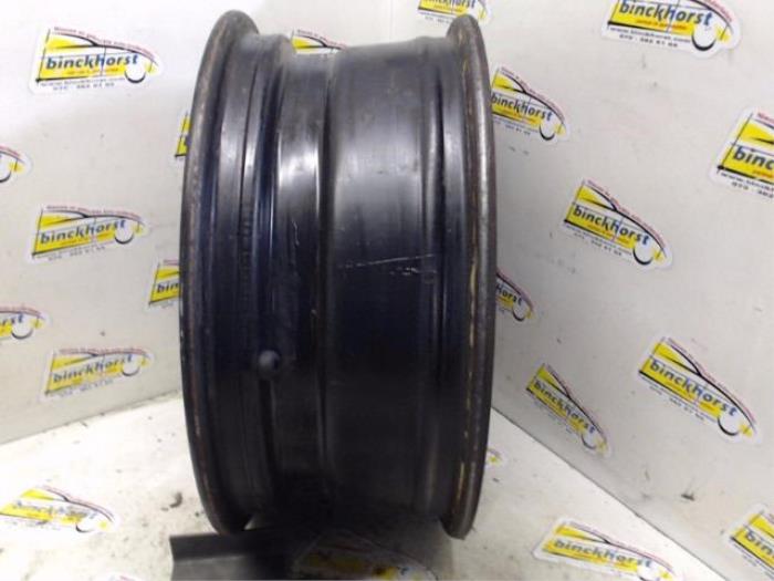 Hjul från en Chrysler Voyager/Grand Voyager (RG/RS) 2.4i 16V 2005