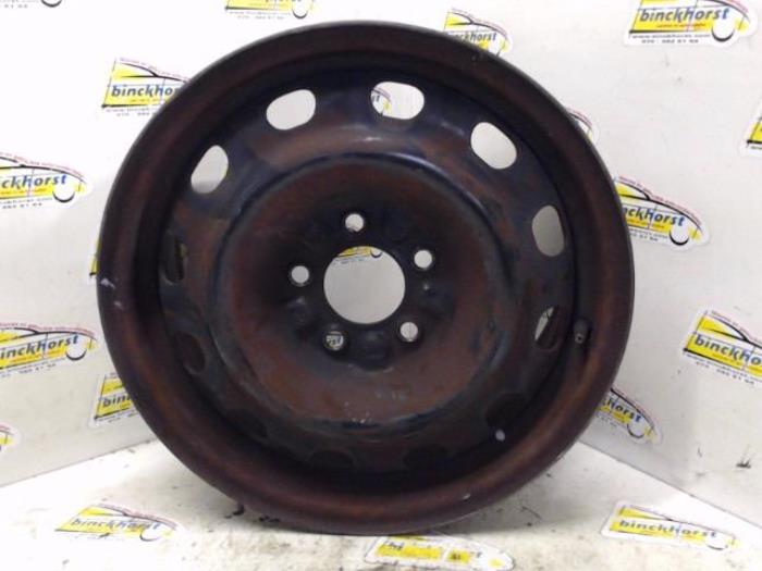 Hjul från en Chrysler Voyager/Grand Voyager (RG/RS) 2.4i 16V 2005