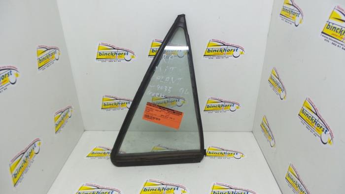 Usados Ventanilla triangular derecha detrás Mitsubishi Galant (E5/E7/E8) 1.8i,GLi,GLSi 16V Precio € 26,25 Norma de margen ofrecido por Binckhorst BV