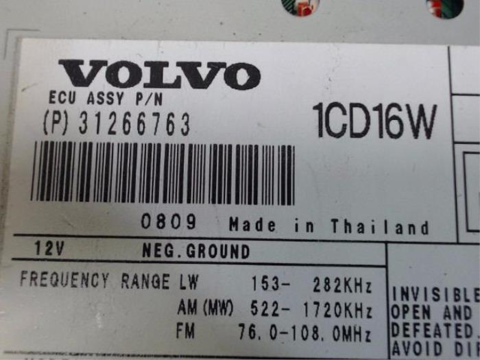 Radioodtwarzacz CD z Volvo C30 (EK/MK) 1.6 D 16V 2009