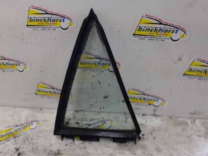 Usados Ventanilla triangular derecha detrás Toyota Auris (E15) 1.6 Dual VVT-i 16V Precio € 26,25 Norma de margen ofrecido por Binckhorst BV