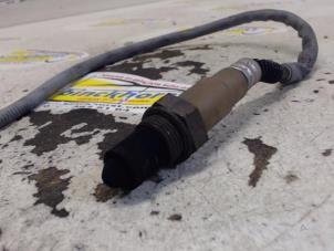 Lambda probe from a Mercedes-Benz Vito (639.7) 3.0 122 CDI V6 24V 2013