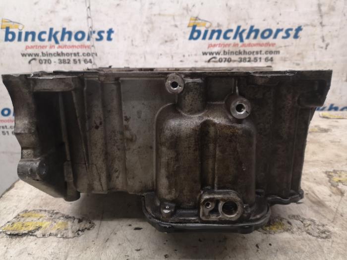 Usagé Couvercle carter Renault Clio IV (5R) 0.9 Energy TCE 90 12V Prix € 42,00 Règlement à la marge proposé par Binckhorst BV
