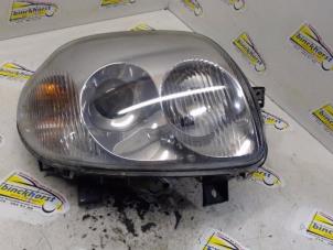 Used Headlight, right Renault Clio II (BB/CB) 1.2 Price € 26,25 Margin scheme offered by Binckhorst BV