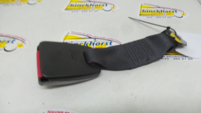 Rear seatbelt buckle, right from a Rover 200 (RF) 214 Si 1.4 16V 1998