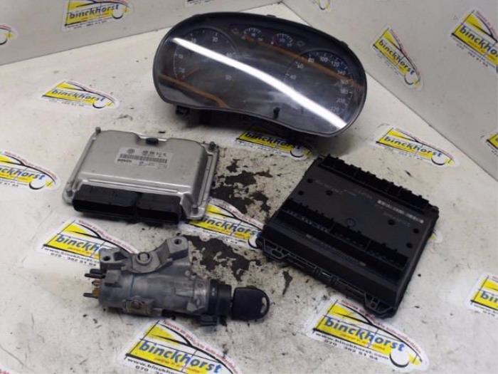 Used Ignition lock + computer Volkswagen Polo IV (9N1/2/3) 1.9 SDI Price € 131,25 Margin scheme offered by Binckhorst BV