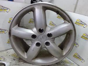 Used Wheel Hyundai Santa Fe II (CM) 2.2 CRDi 16V 4x4 Price € 52,50 Margin scheme offered by Binckhorst BV