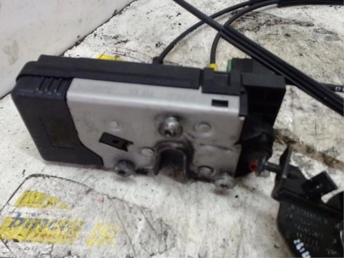 Sliding Door Weatherstrip Replacement For Primastar (2001-2015) 8200046749