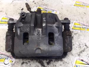 Used Front brake calliper, left Hyundai H-1/H-200 2.5 Tdi Price € 26,25 Margin scheme offered by Binckhorst BV