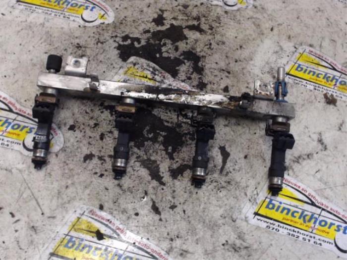 Gebrauchte Einspritzdüse (Einspritzer) Opel Astra H (L48) 1.4 16V Twinport Preis € 63,00 Margenregelung angeboten von Binckhorst BV