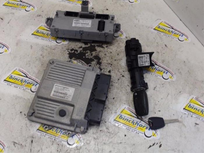 Used Ignition lock + computer Lancia Ypsilon (843) 1.3 JTD 16V Multijet Price € 131,25 Margin scheme offered by Binckhorst BV
