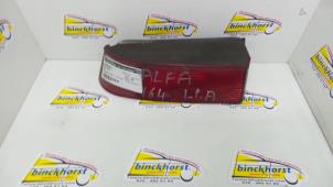 Usagé Feu arrière secondaire gauche Alfa Romeo 164 Prix € 36,75 Règlement à la marge proposé par Binckhorst BV