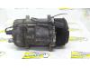 Air conditioning pump from a Volvo 460, 1988 / 1996 1.9 DL/GLE TD Kat., Saloon, 4-dr, Diesel, 1.870cc, 66kW (90pk), FWD, D19TIC, 1994-07 / 1996-07 1996